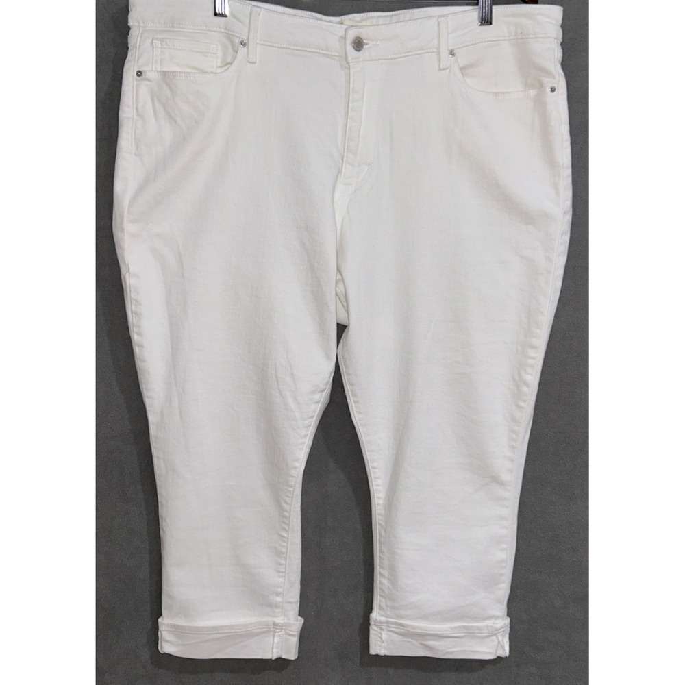 Signature Levis Jeans sz 20 White Mid Rise Capri Comfort Stretch Denim 5-Pocket